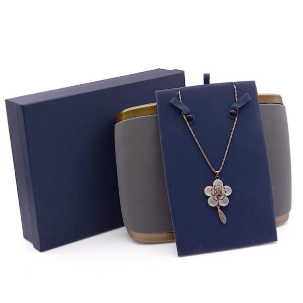 Flip top velvet plastic jewelry box grey
