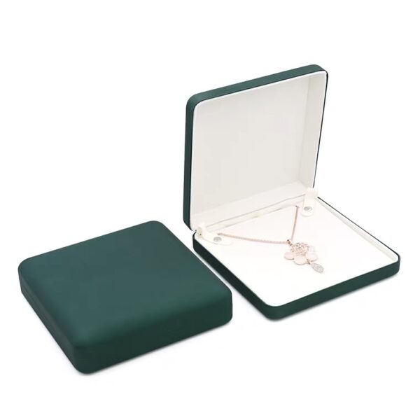 PU leather iron necklace box
